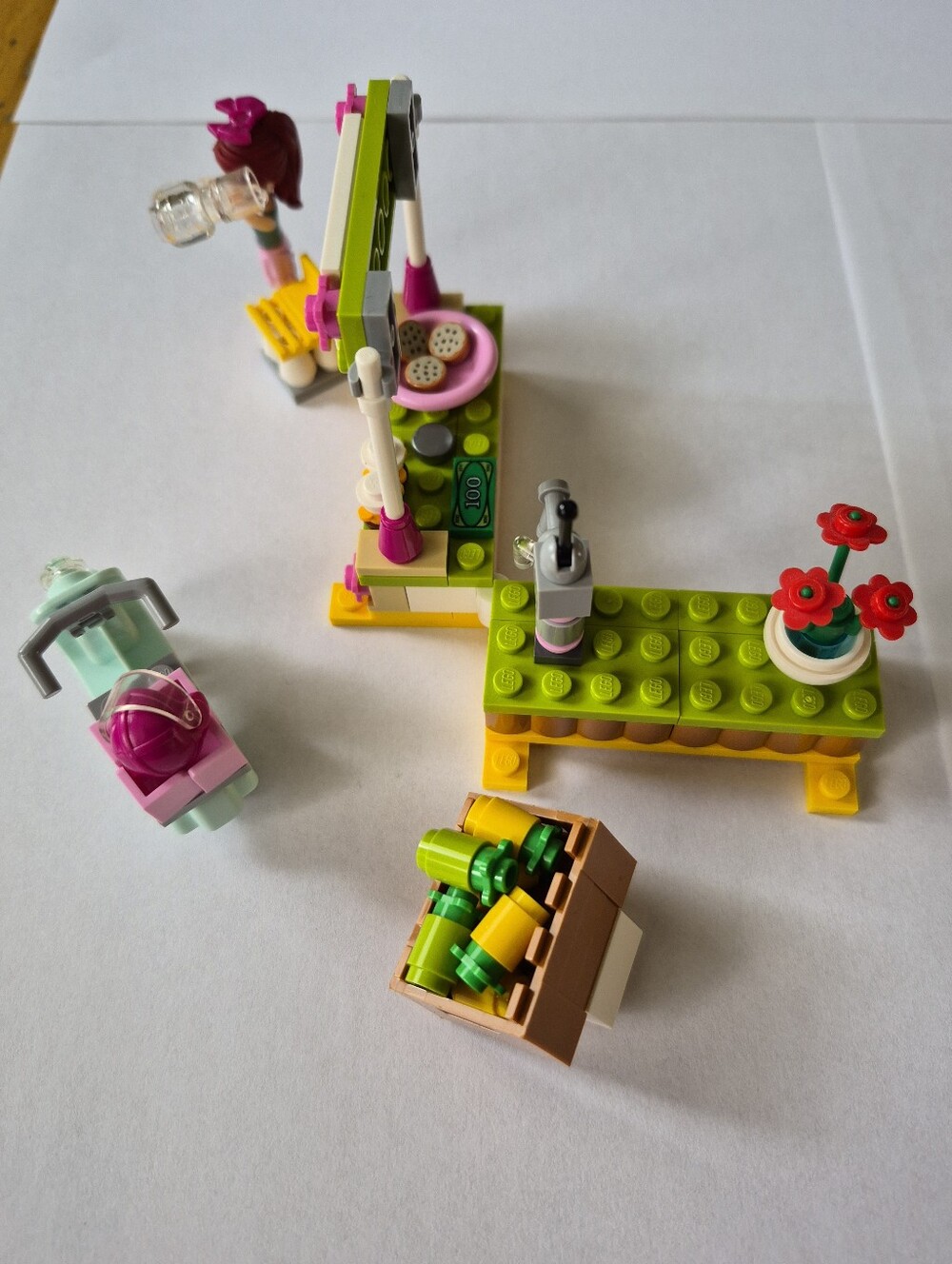 Lego Friends - Mia's Lemonade Stand (#41027) - Officially Retired By Lego - Picture 4 of 8
